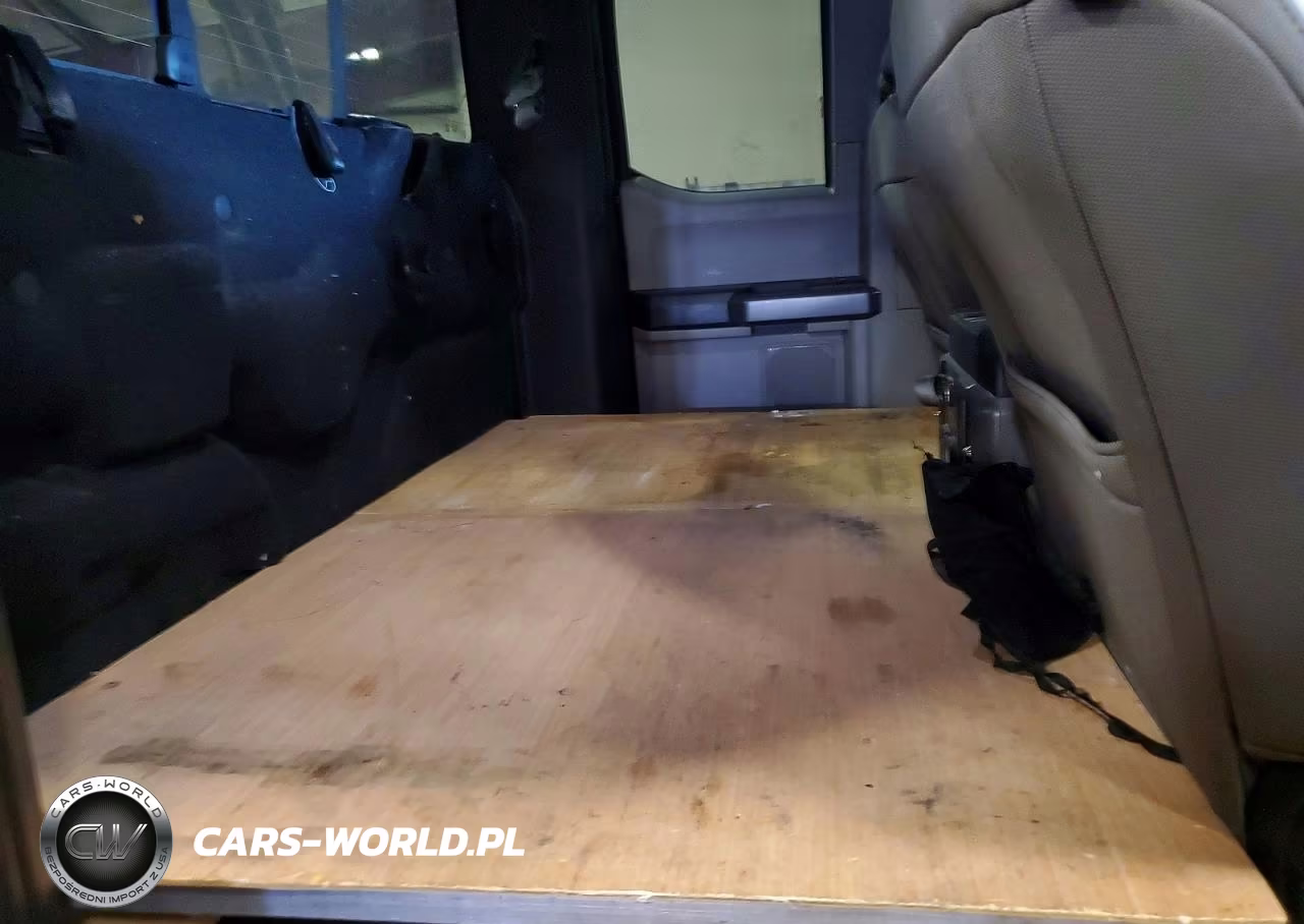 2018 Ford F250 Super Duty VIN:1FT7X2B6XJEB88425 - 10