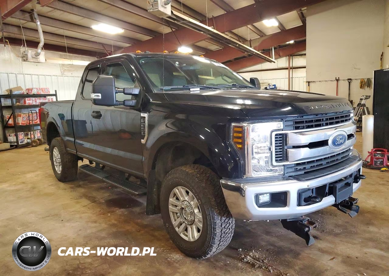 2018 Ford F250 Super Duty VIN:1FT7X2B6XJEB88425 - 4