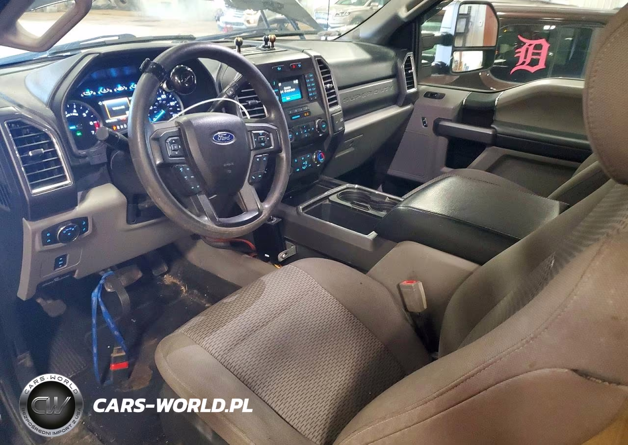 2018 Ford F250 Super Duty VIN:1FT7X2B6XJEB88425 - 8