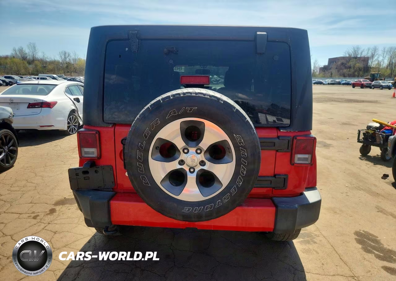 2017 Jeep Wrangler Unlimited Sahara VIN:1C4HJWEGXHL636797 - 6