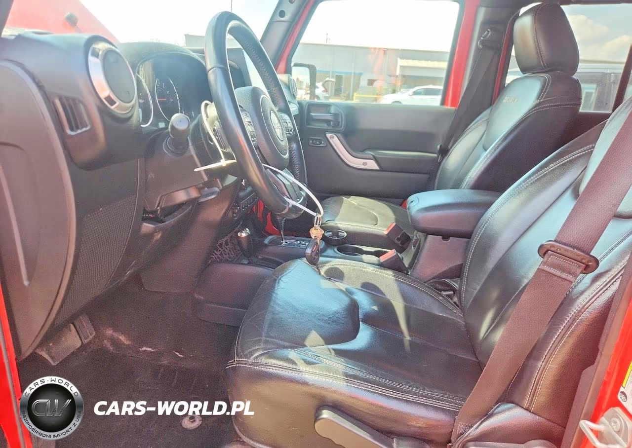 2017 Jeep Wrangler Unlimited Sahara VIN:1C4HJWEGXHL636797 - 7