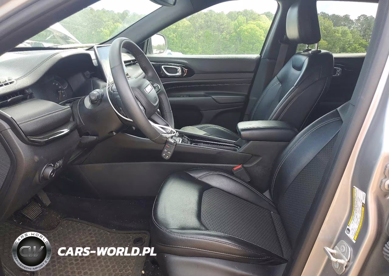 2023 Jeep Compass Latitude VIN:3C4NJDBN0PT555515 - 7