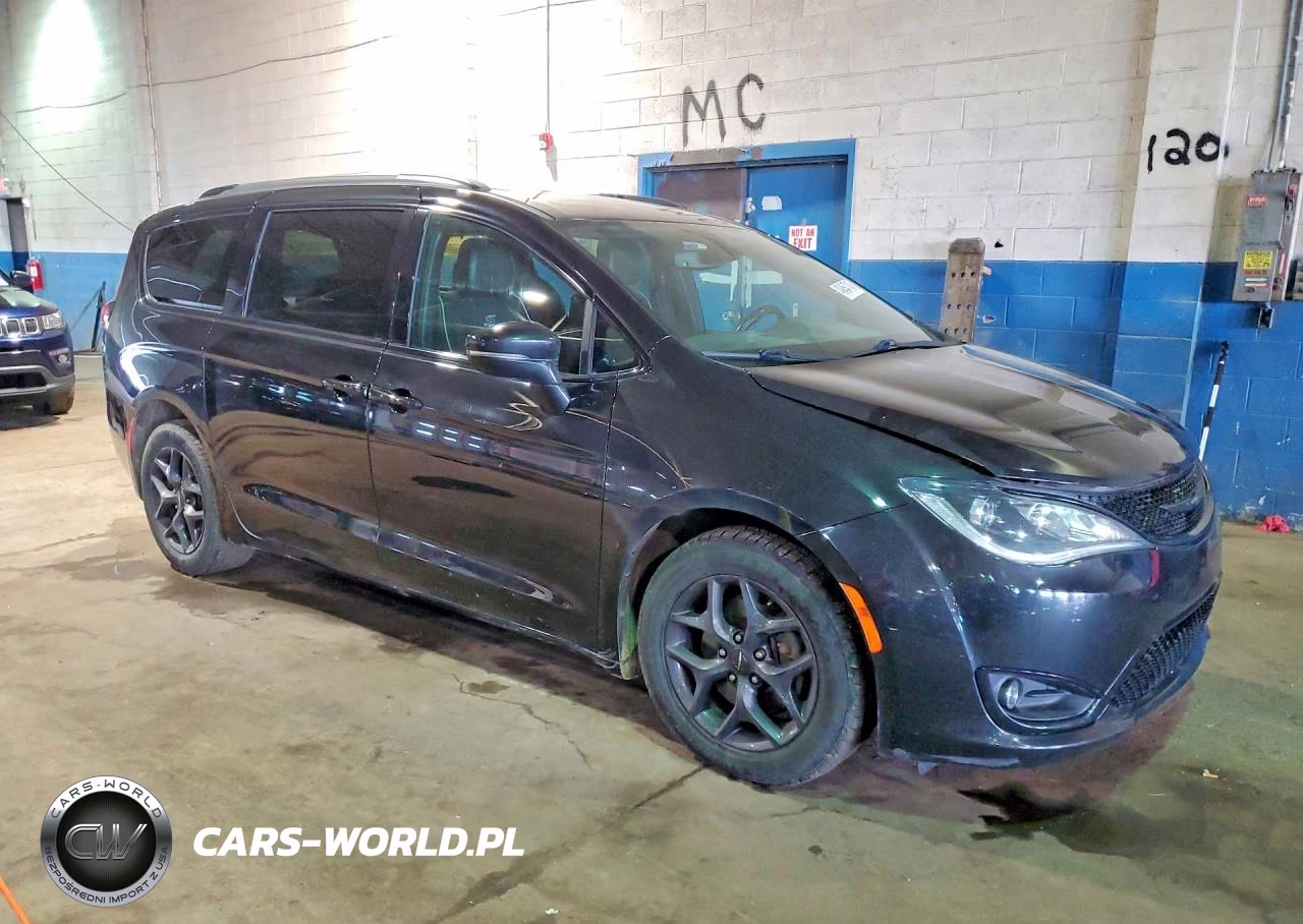 2020 Chrysler Pacifica Limited VIN:2C4RC1GG3LR290414 - 4