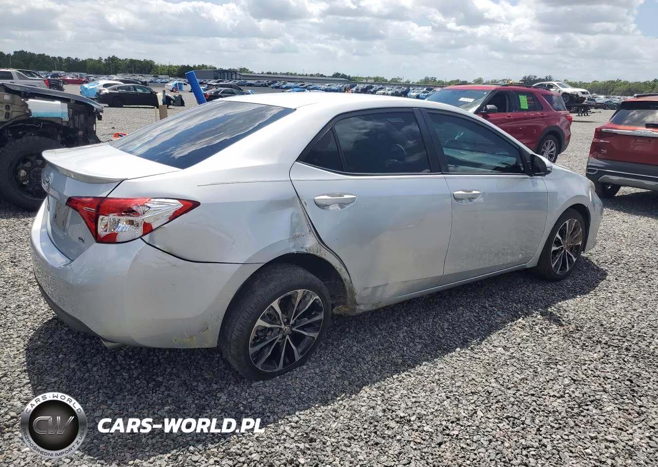 2018 Toyota Corolla Se VIN:2T1BURHE2JC992098 - 3