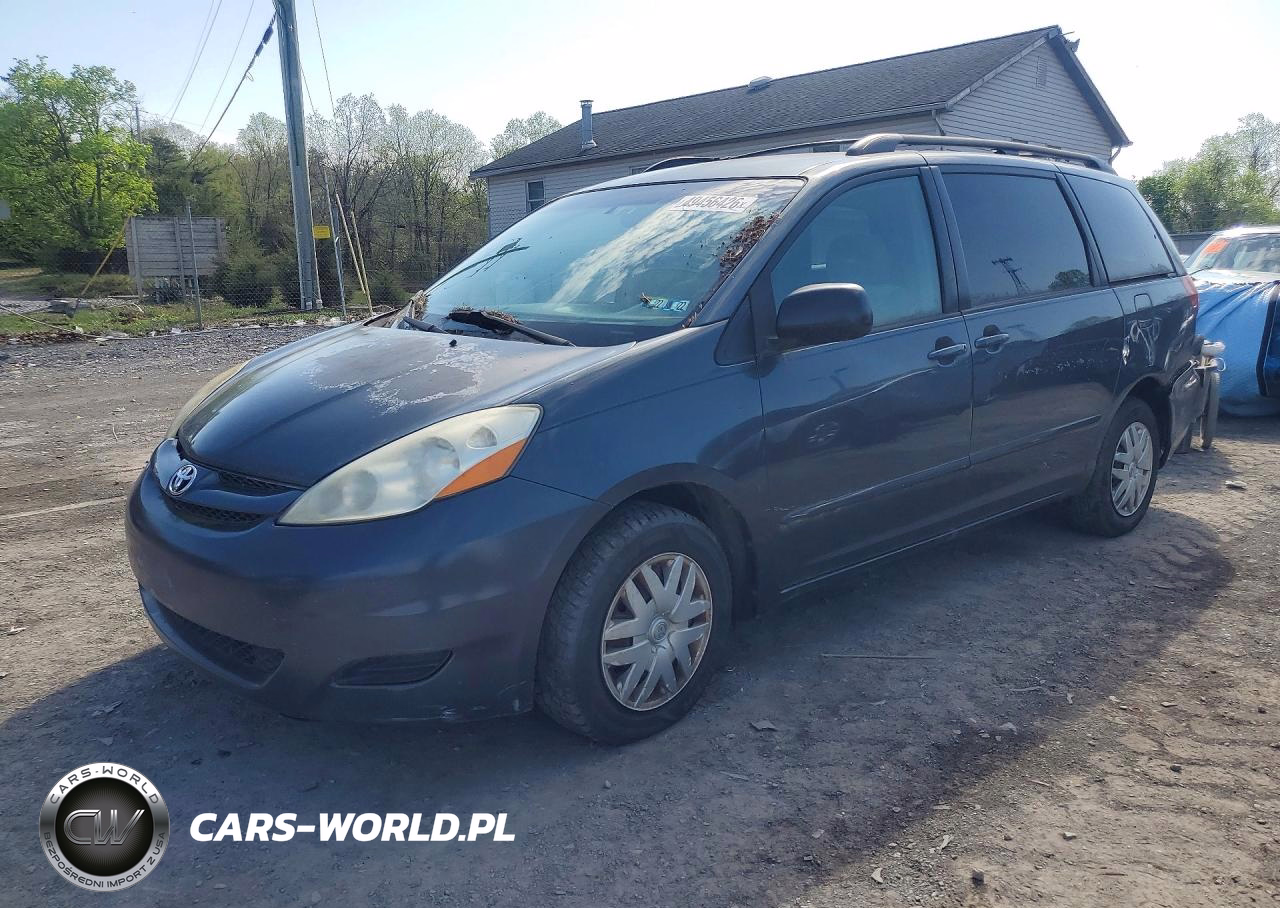 2007 Toyota Sienna Le 8-Passenger