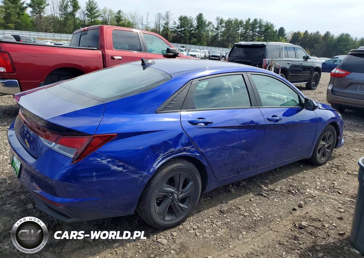 2023 Hyundai Elantra Sel VIN:KMHLM4AG0PU417105 - 3