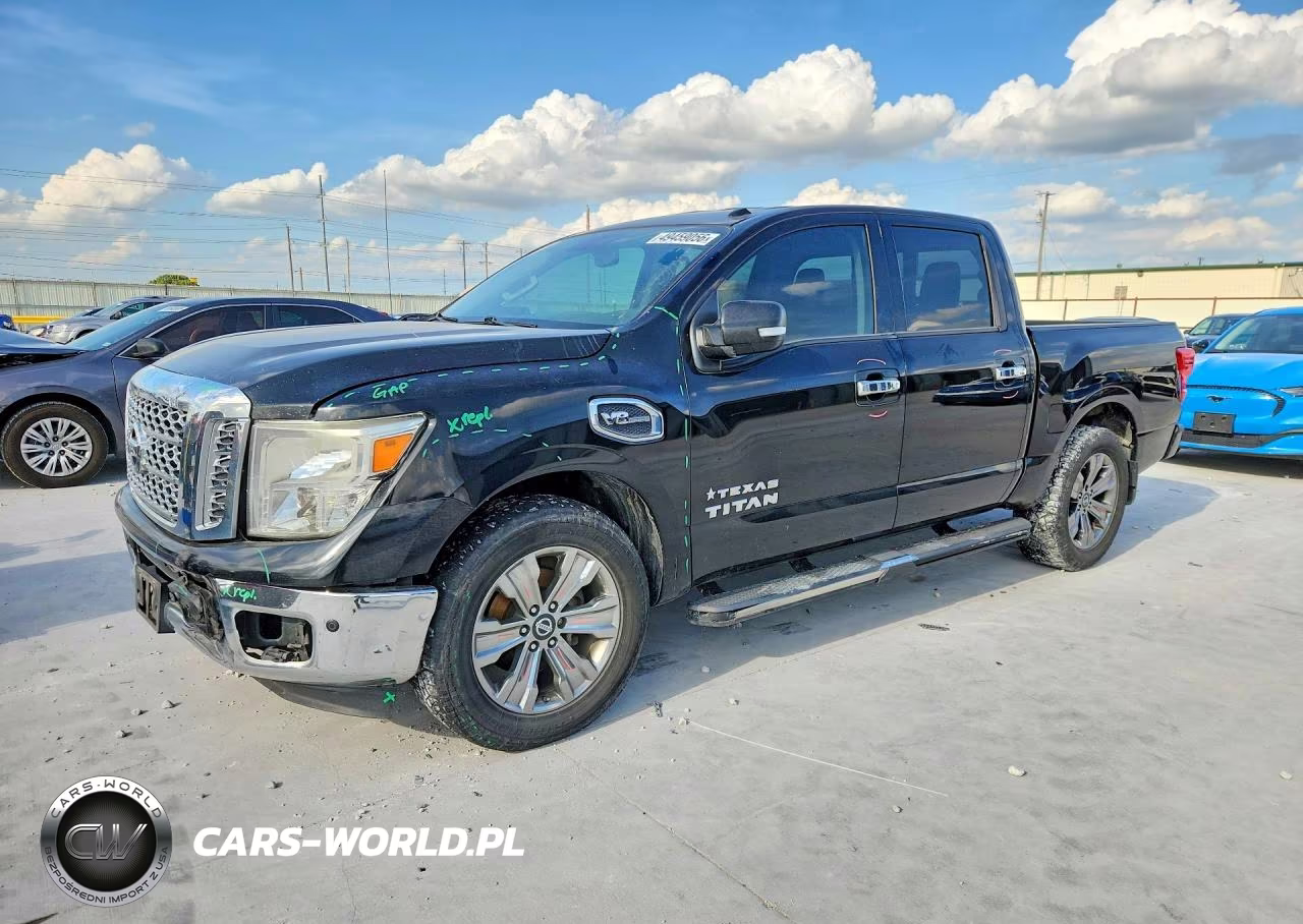 2017 Nissan Titan Sv