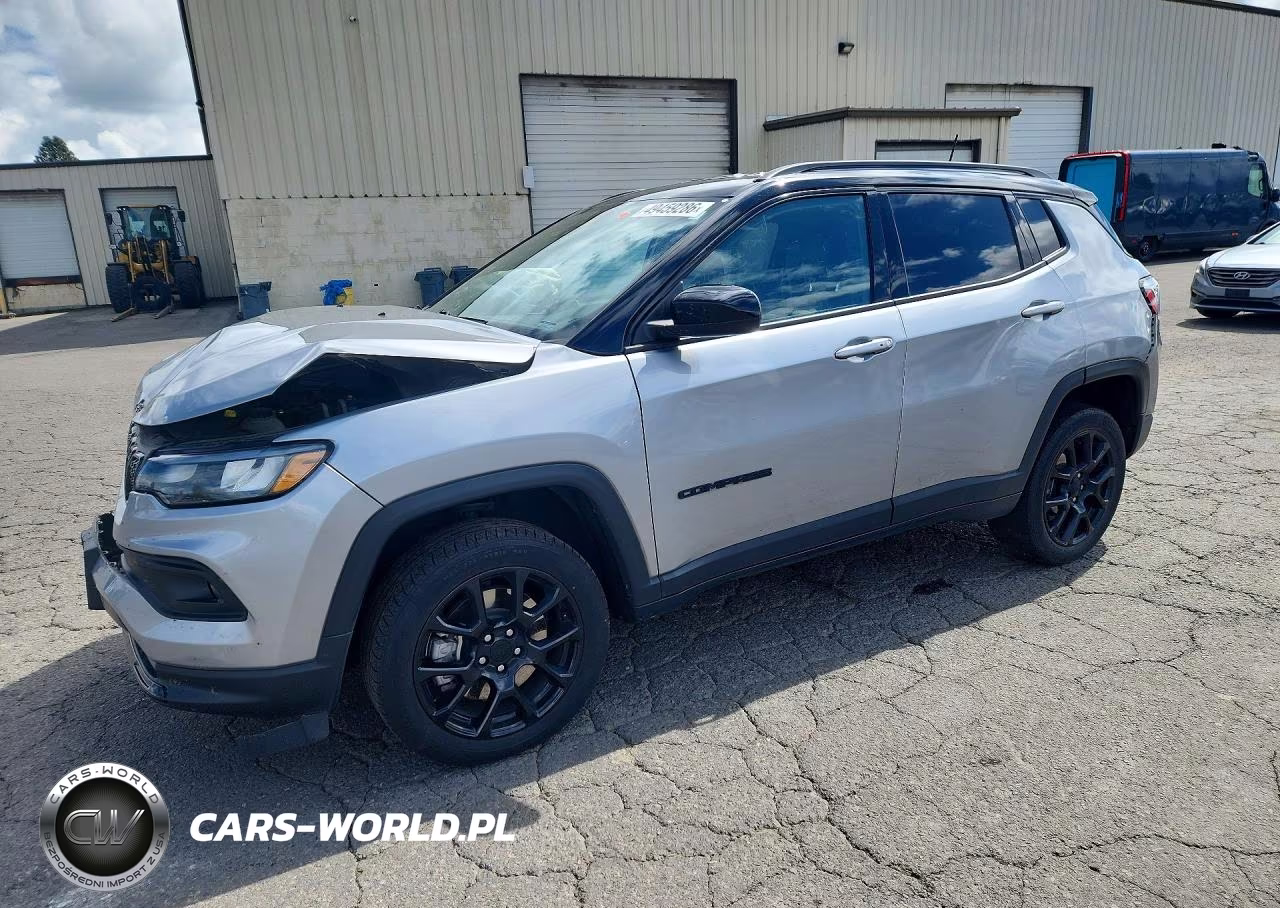 2023 Jeep Compass Latitude – zdjęcie 1 z 12