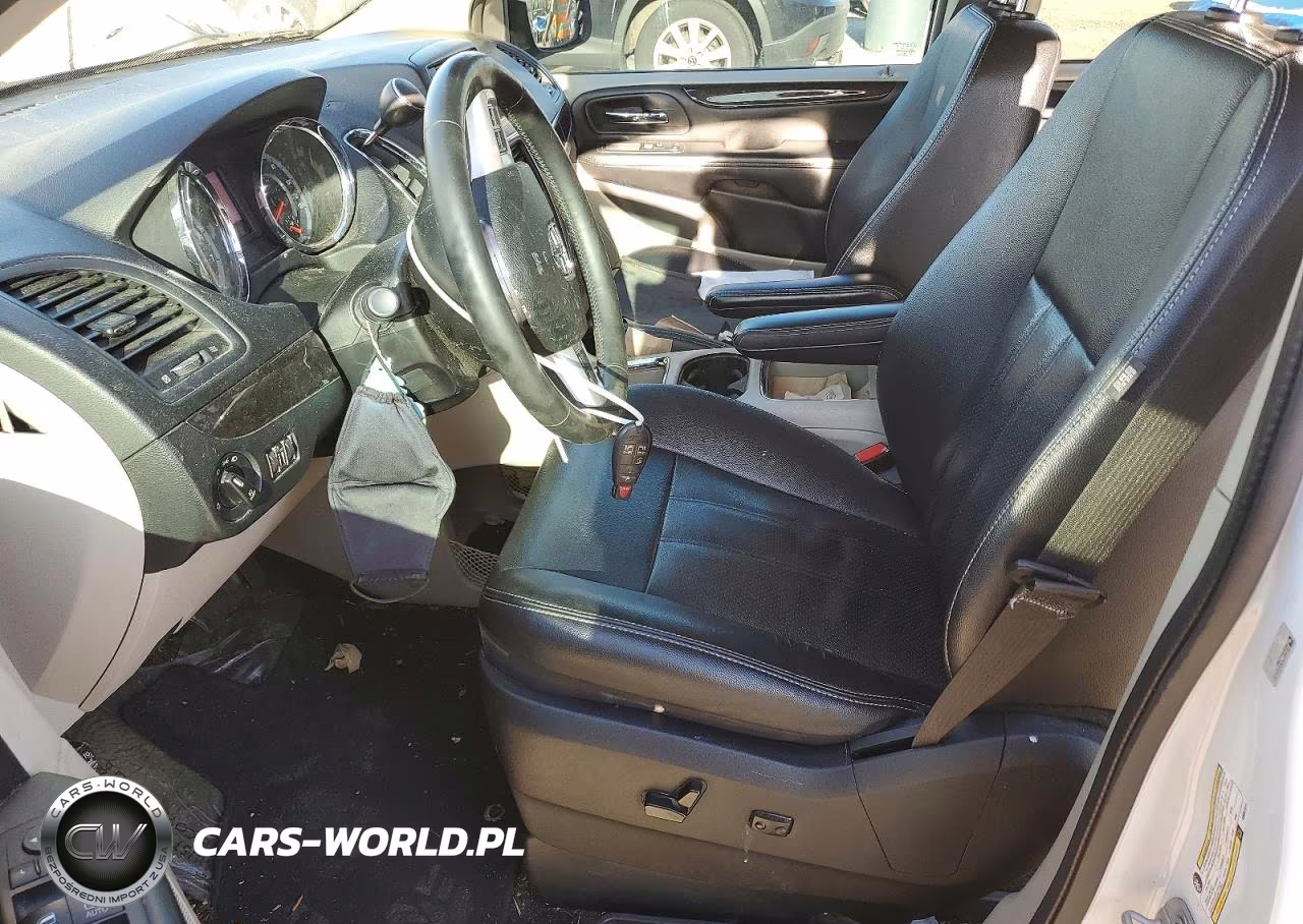 2019 Dodge Grand Caravan Crew VIN:2C4RDGDG9KR687371 - 7