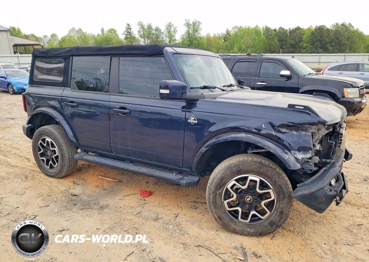 2021 Ford Bronco Outer Banks VIN:1FMDE5DH6MLA72594 - 4