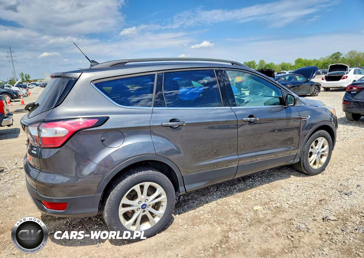 2018 Ford Escape Se VIN:1FMCU0GD6JUC57566 - 3