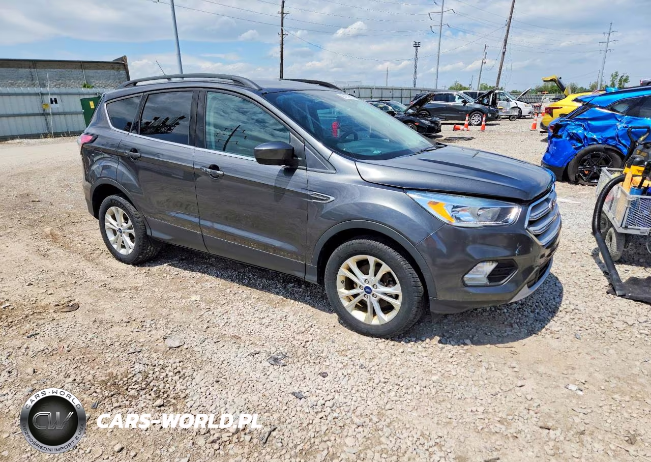 2018 Ford Escape Se VIN:1FMCU0GD6JUC57566 - 4
