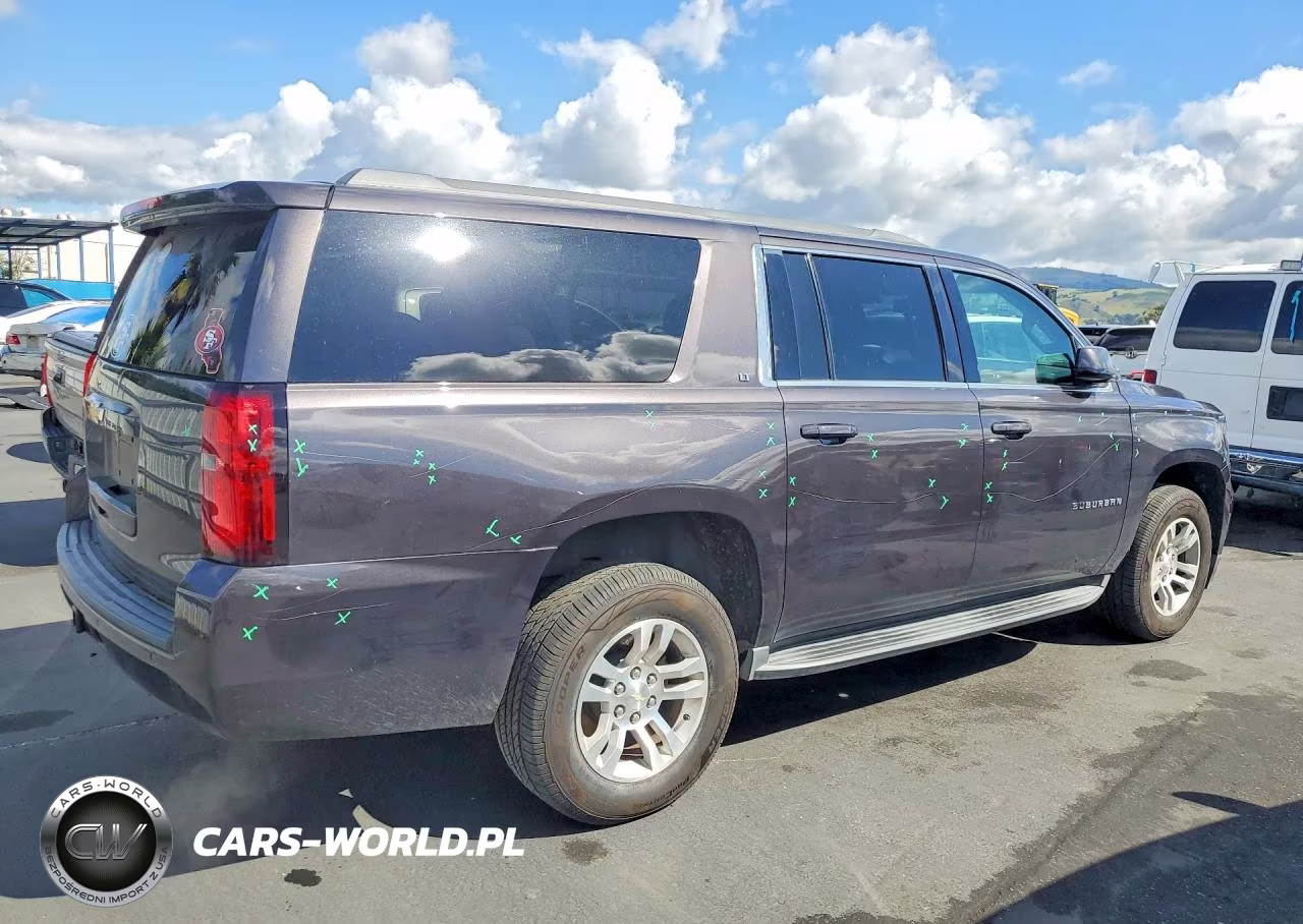 2018 Chevrolet Suburban C1500 Lt VIN:1GNSCHKC6JR380536 - 3