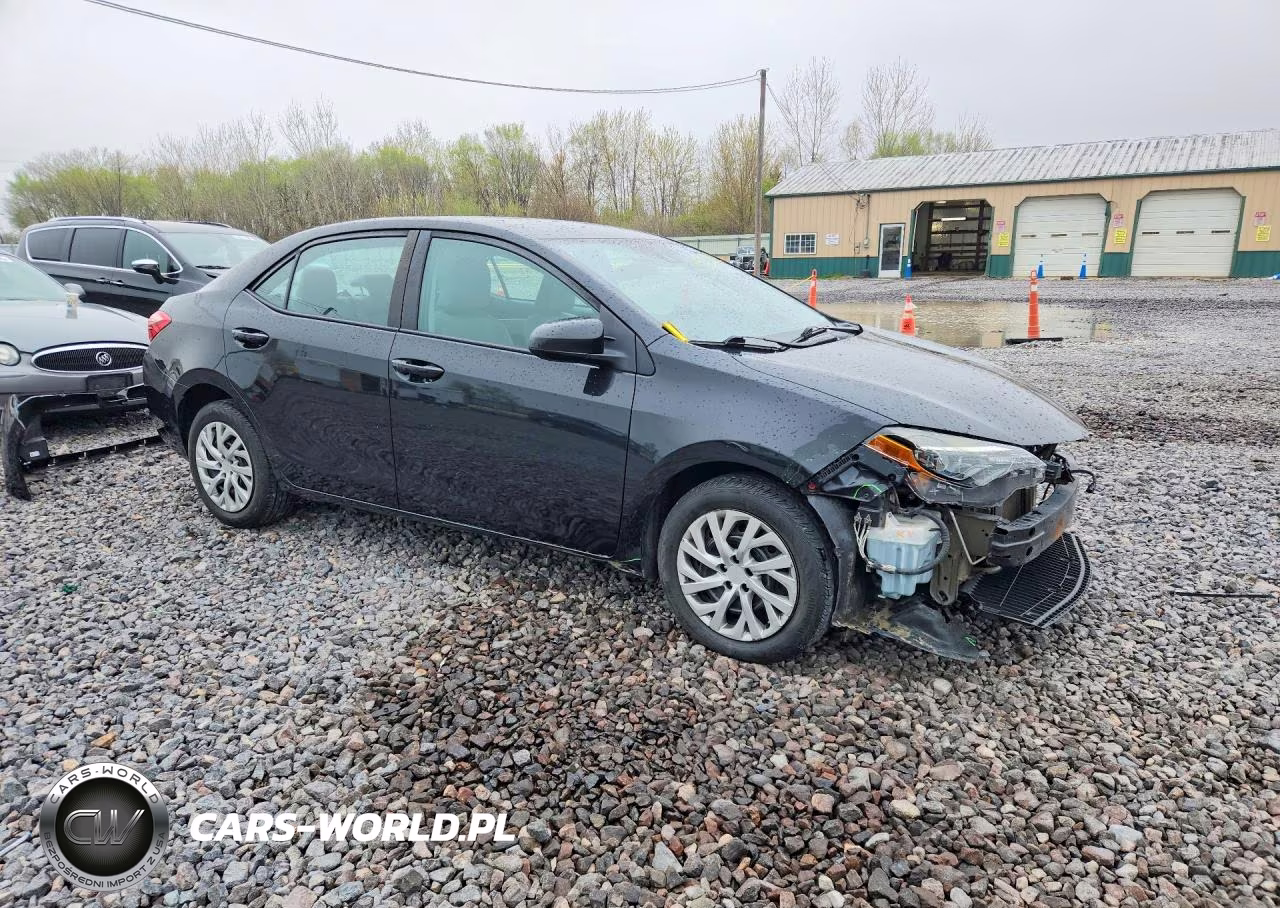 2019 Toyota Corolla Le VIN:5YFBURHEXKP946875 - 4