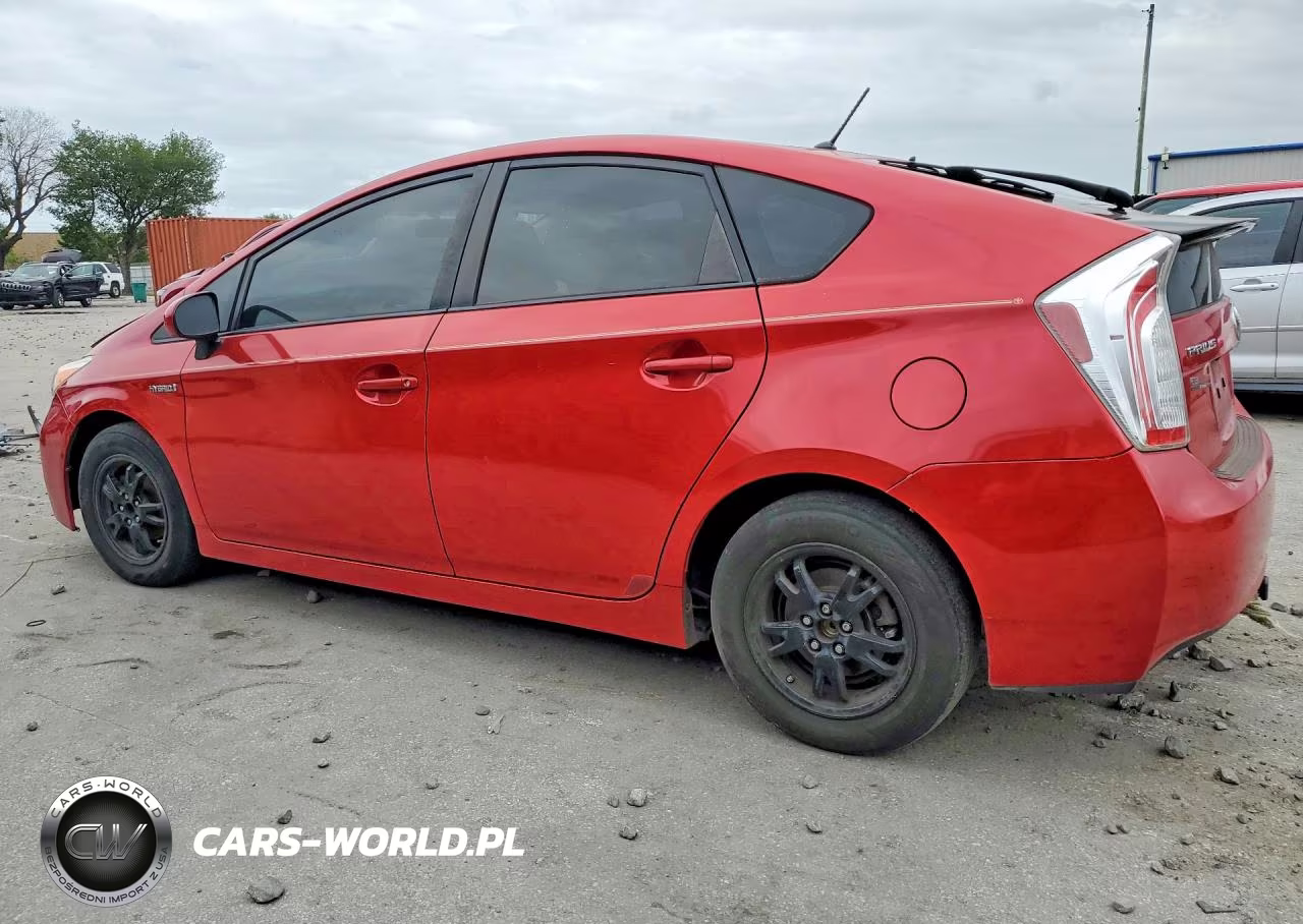 2015 Toyota Prius Two VIN:JTDKN3DU1F1915533 - 2