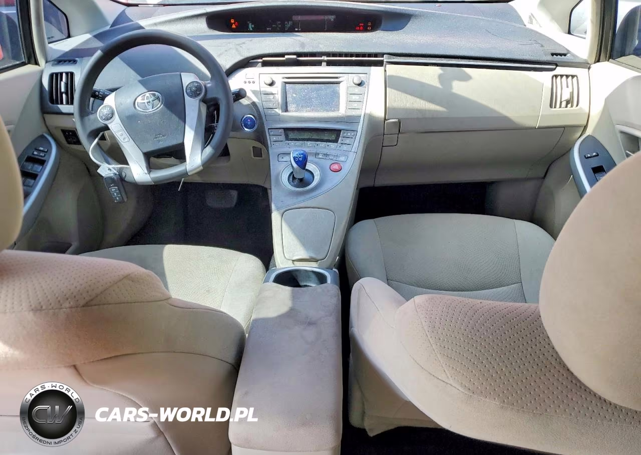 2015 Toyota Prius Two VIN:JTDKN3DU1F1915533 - 8