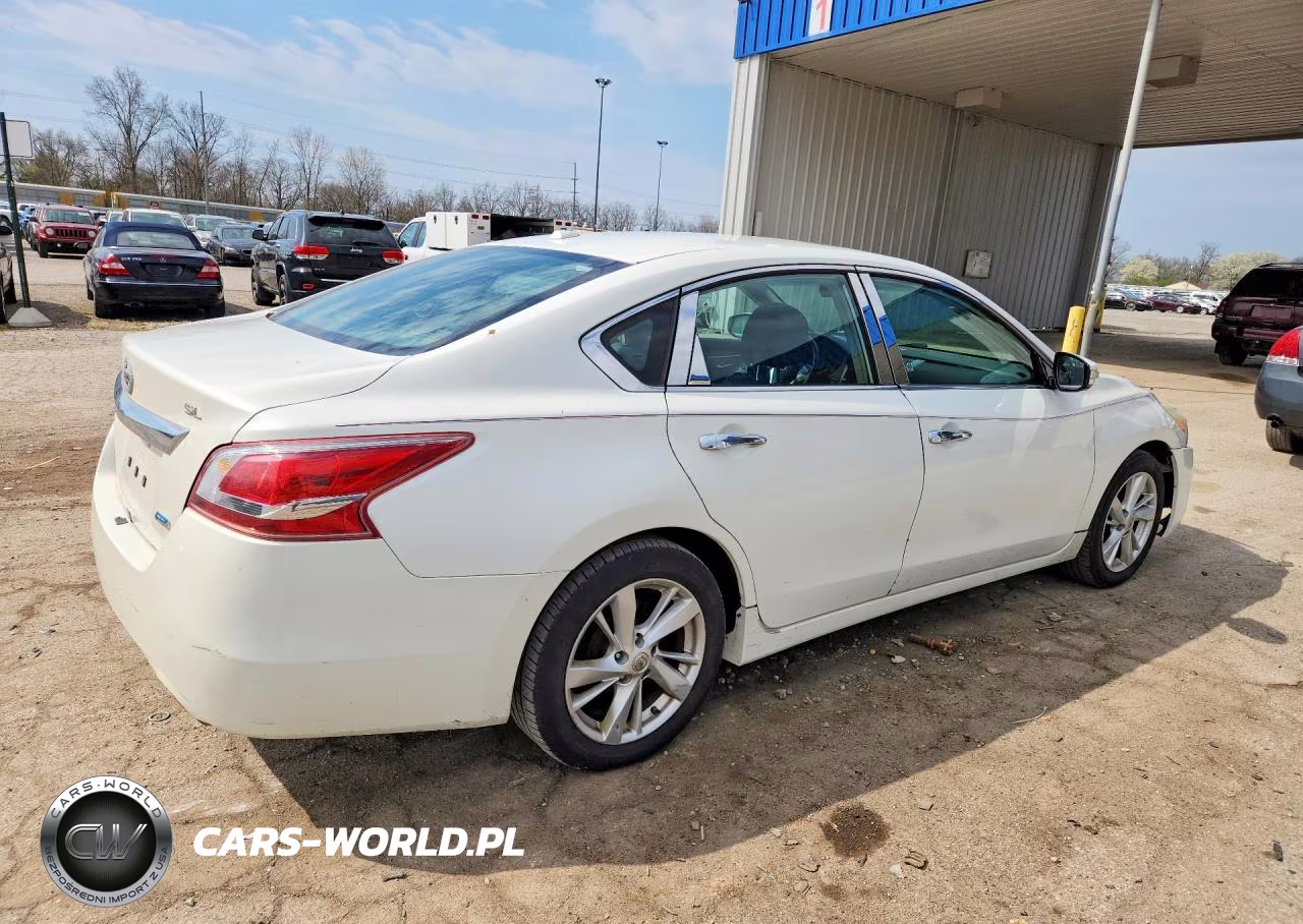 2013 Nissan Altima 2.5 VIN:1N4AL3AP8DC110684 - 3