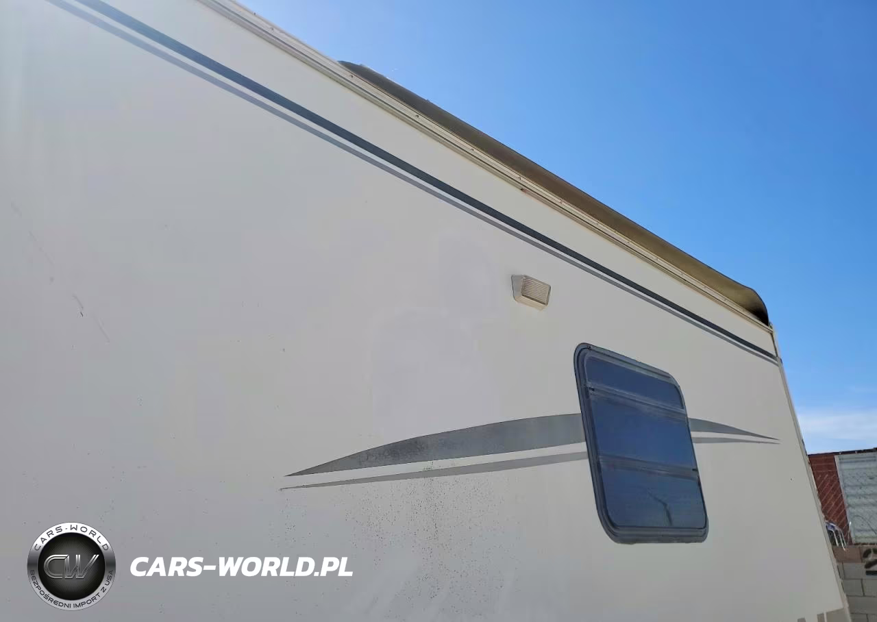 2001 Winnebago Camper VIN:1FCNF53S910A17959 - 9