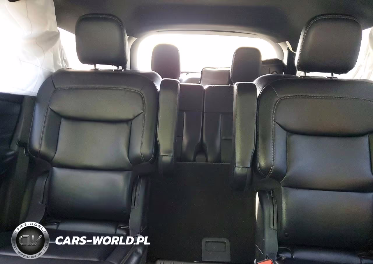2020 Ford Explorer Xlt VIN:1FMSK8DHXLGB39447 - 10