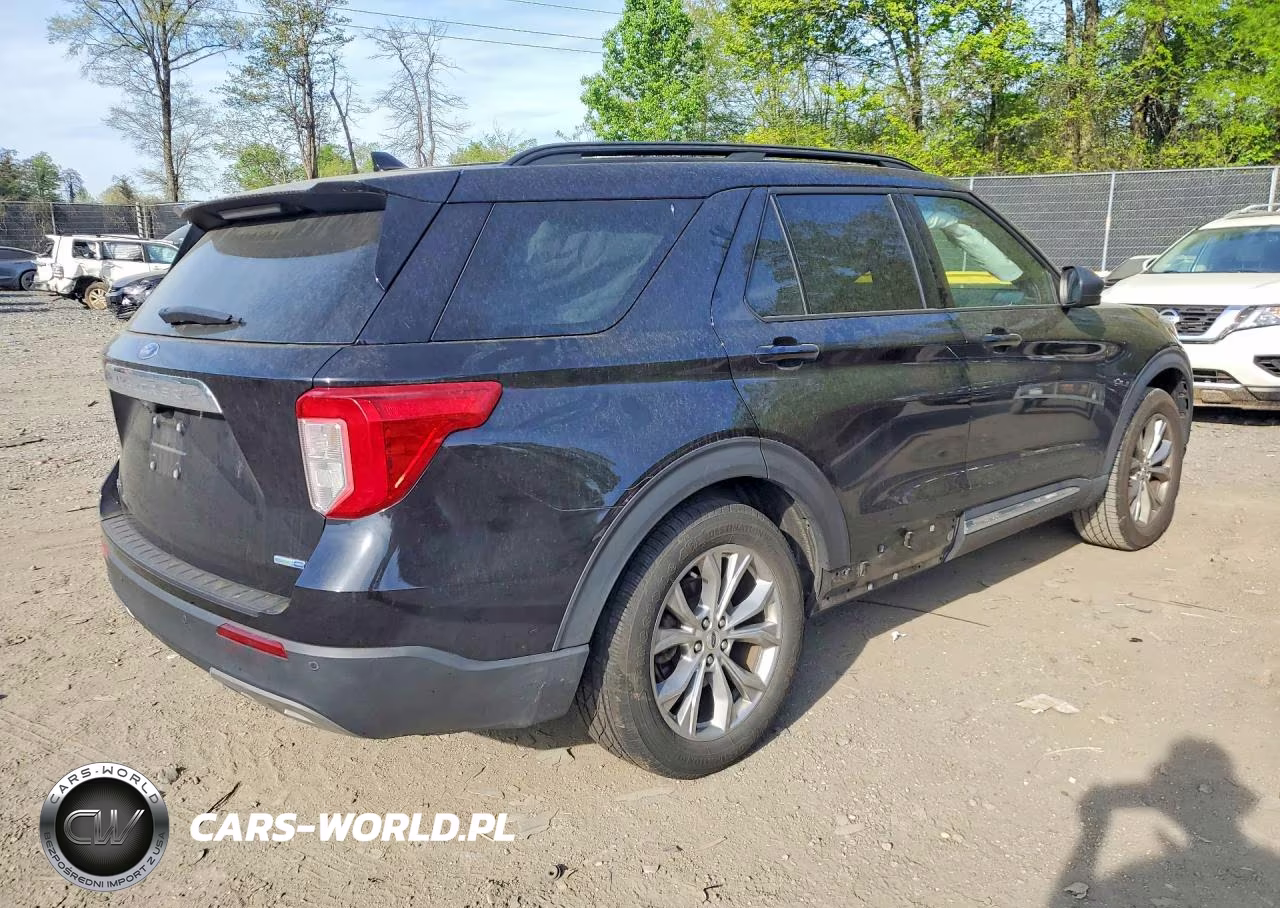2020 Ford Explorer Xlt VIN:1FMSK8DHXLGB39447 - 3