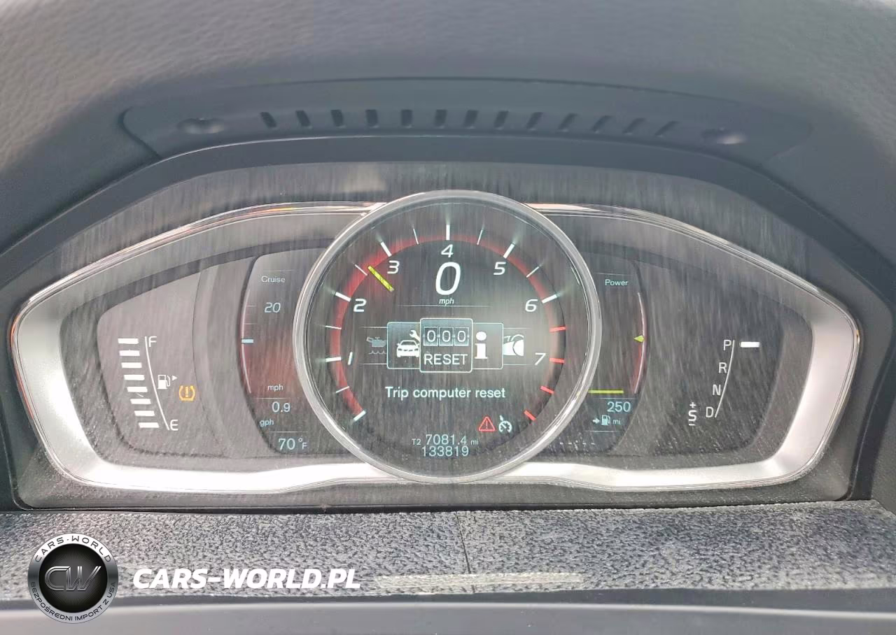 2015 Volvo S60 Platinum VIN:YV140MFD9F1318795 - 9
