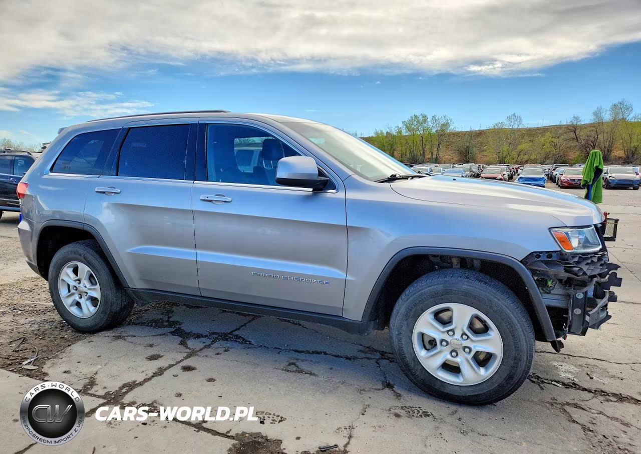 2014 Jeep Grand Cherokee Laredo VIN:1C4RJFAG0EC242960 - 4