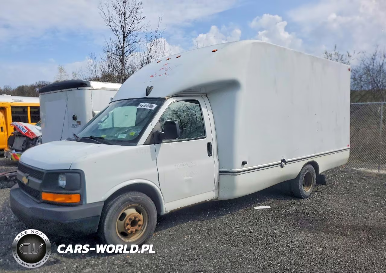 2017 Chevrolet Express G3500 Delivery Truck