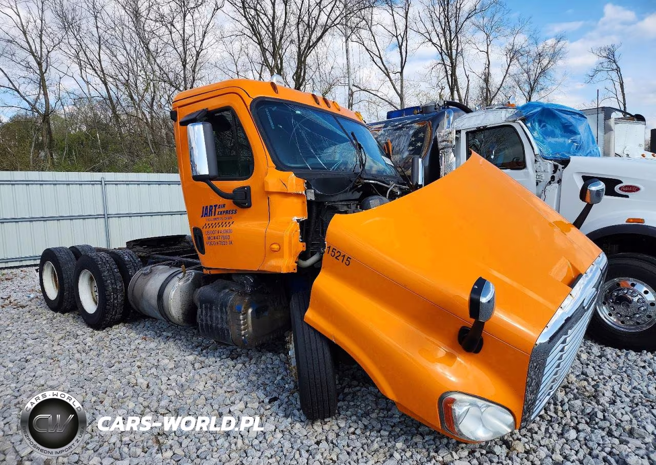 2015 Freightliner Cascadia Semi Truck