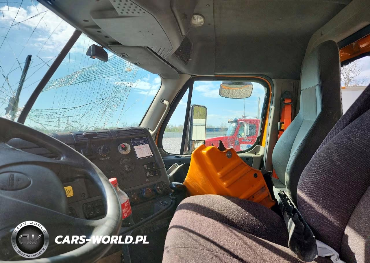 2015 Freightliner Cascadia Semi Truck VIN:3AKJGEDV3FSGA2543 - 5