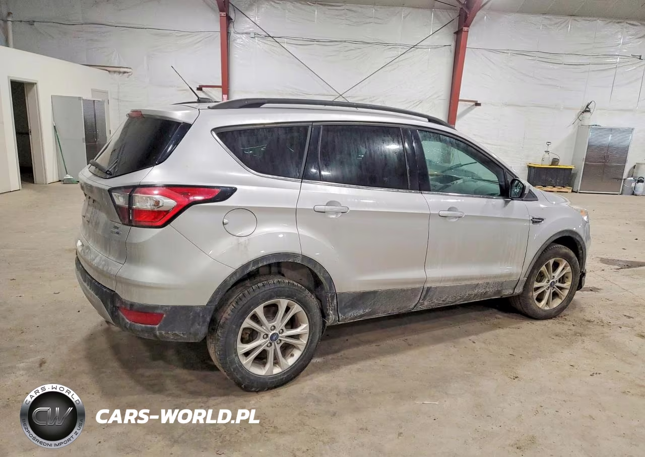 2018 Ford Escape Se VIN:1FMCU9GD0JUD32928 - 3