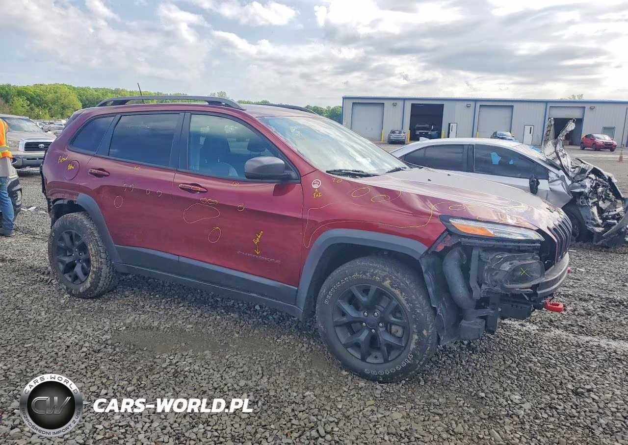 2018 Jeep Cherokee Trailhawk VIN:1C4PJMBX2JD600736 - 4
