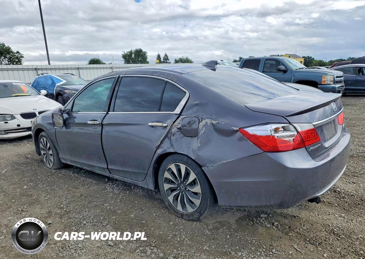 HONDA ACCORD TOU VIN:1HGCR6F79FA007768 - 2