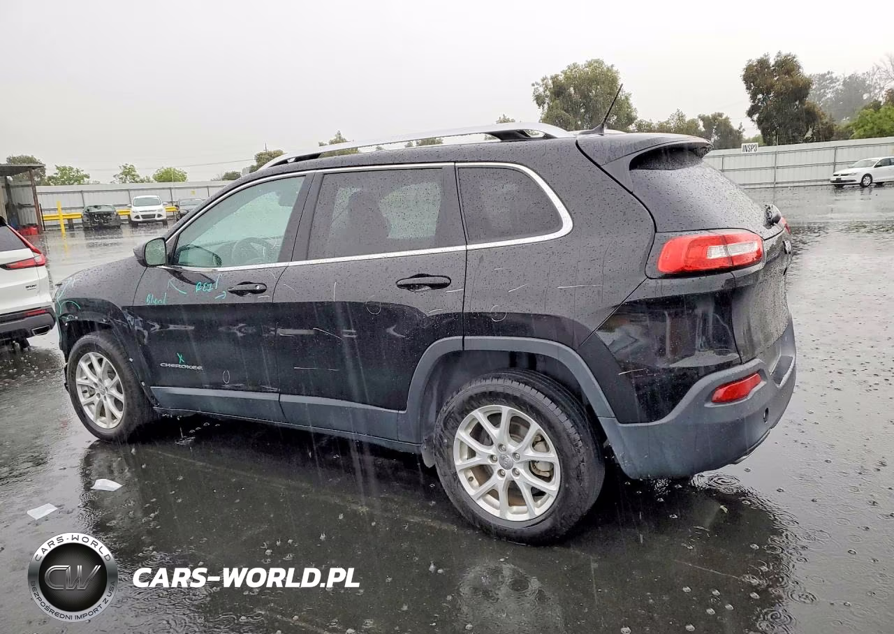 2017 Jeep Cherokee Latitude VIN:1C4PJLCBXHW663546 - 2