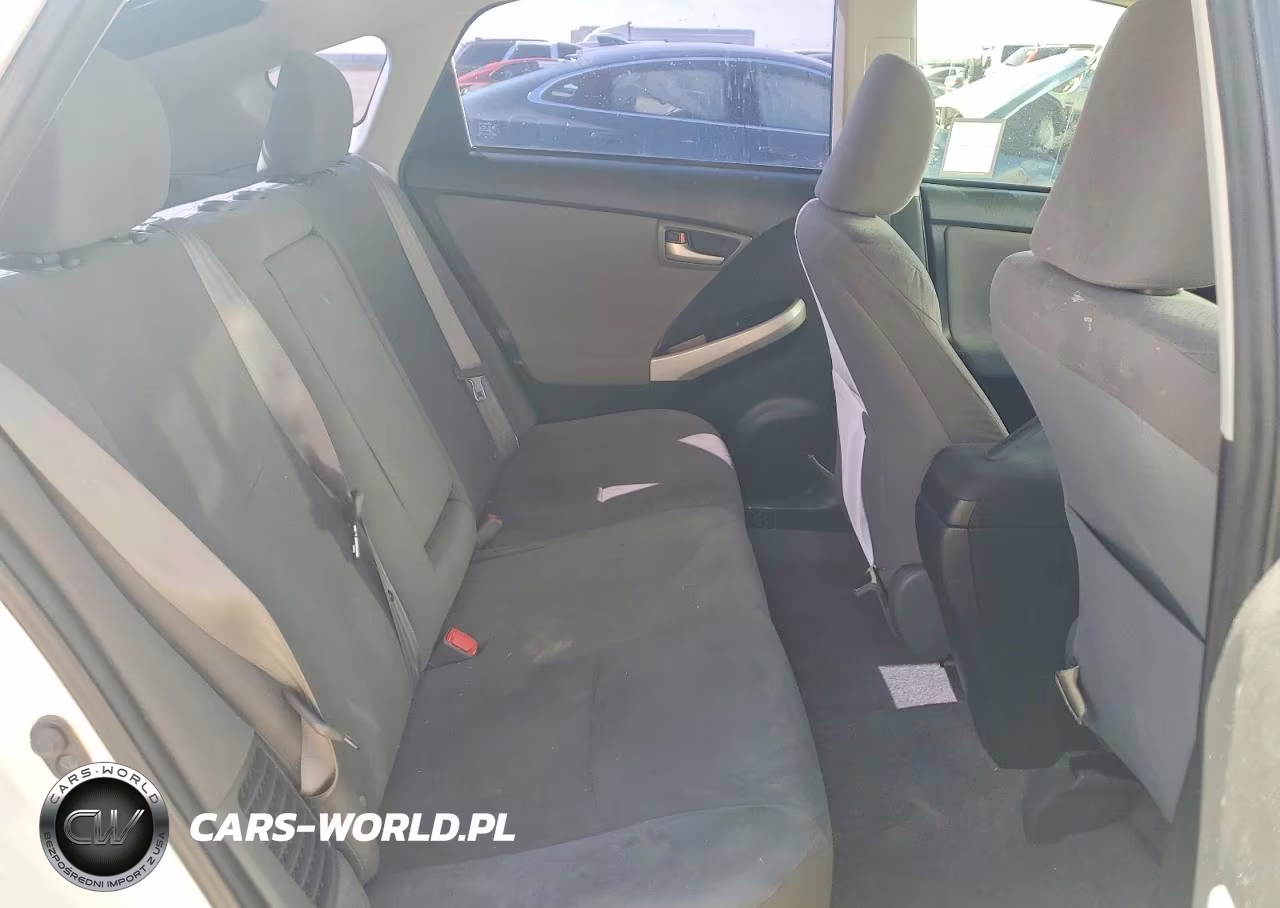 2013 Toyota Prius Plug-In Hybrid Base VIN:JTDKN3DP3D3036739 - 10