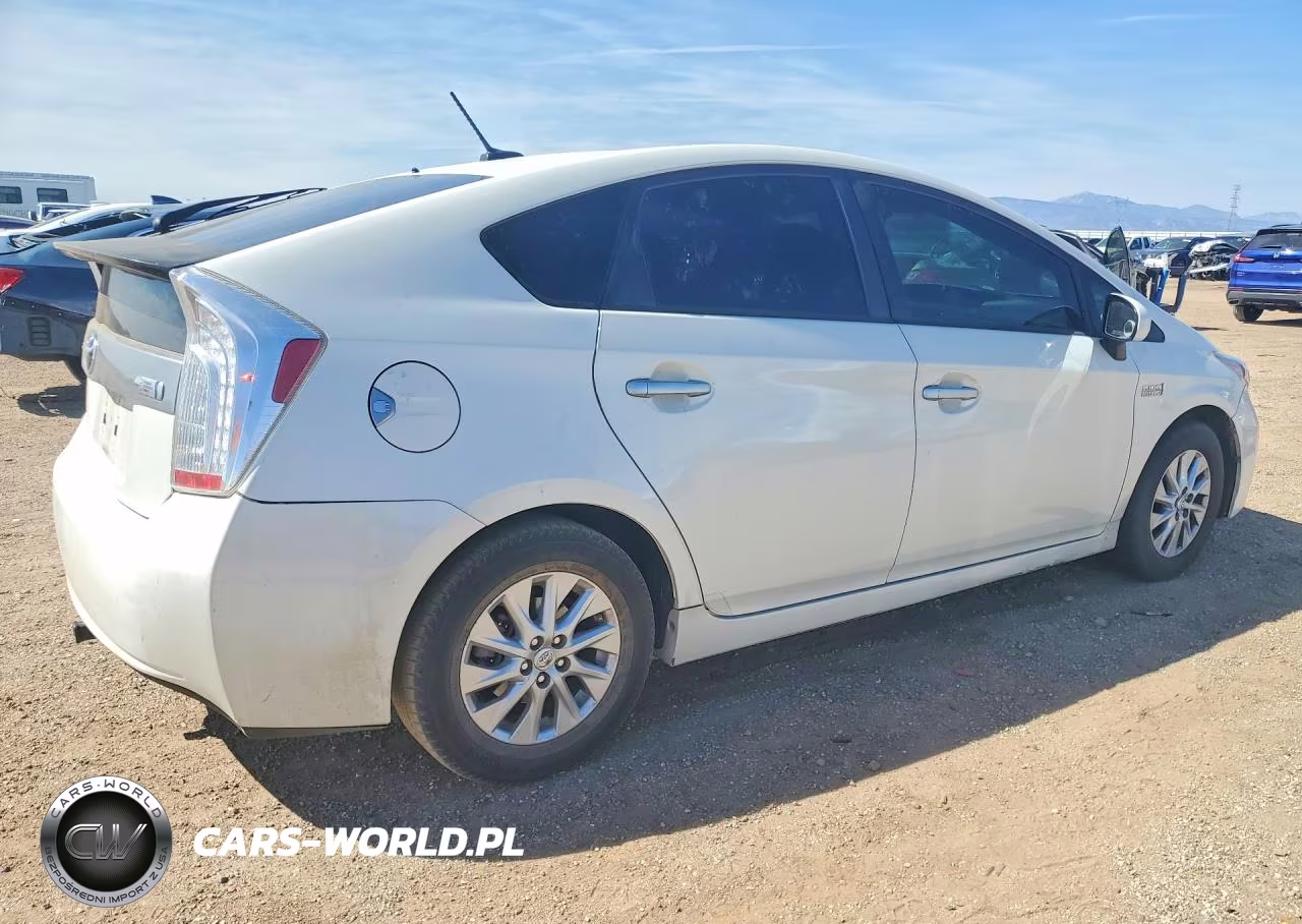 2013 Toyota Prius Plug-In Hybrid Base VIN:JTDKN3DP3D3036739 - 3