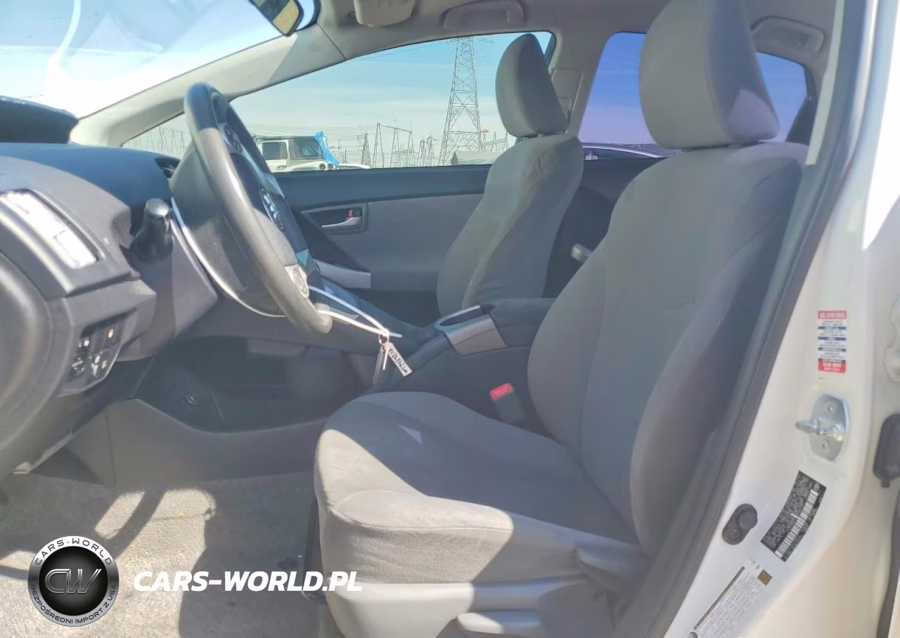 2013 Toyota Prius Plug-In Hybrid Base VIN:JTDKN3DP3D3036739 - 7