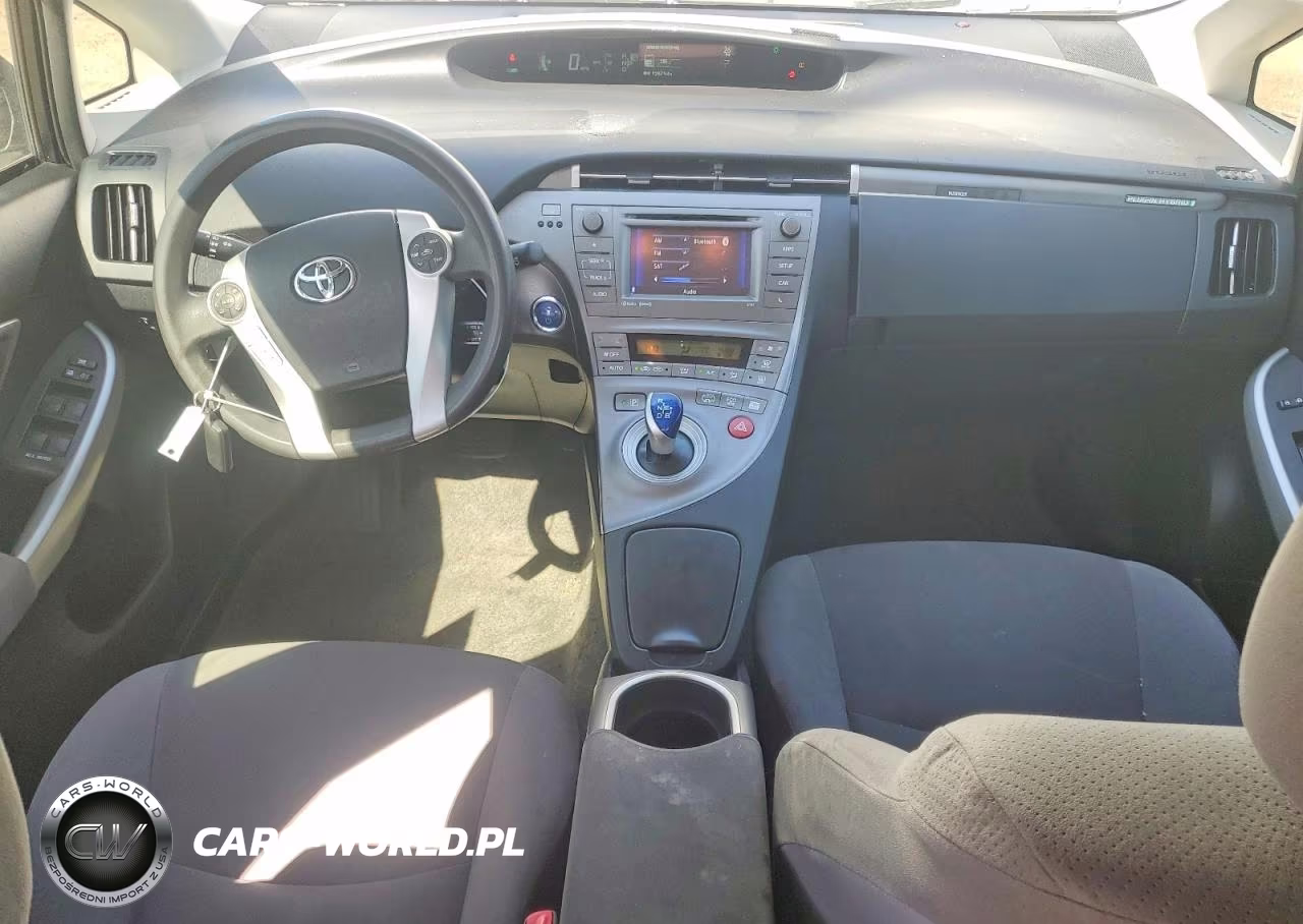 2013 Toyota Prius Plug-In Hybrid Base VIN:JTDKN3DP3D3036739 - 8