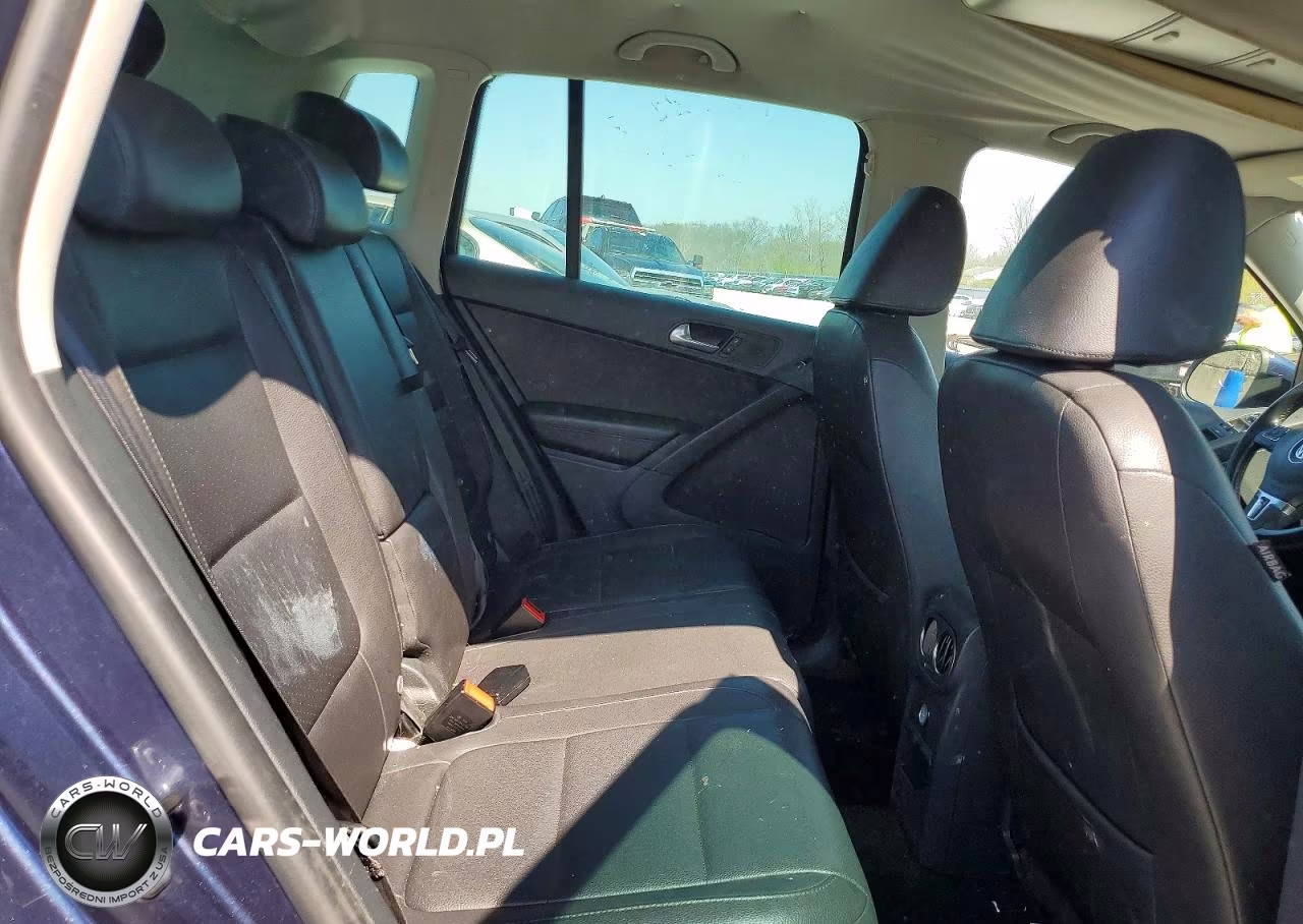 2011 Volkswagen Tiguan S VIN:WVGAV7AX0BW504327 - 11