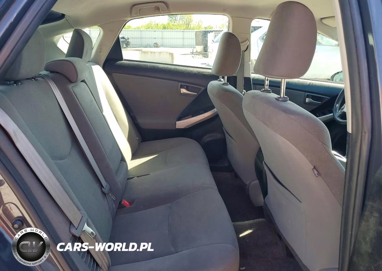 2014 Toyota Prius Two VIN:JTDKN3DU8E0368216 - 10