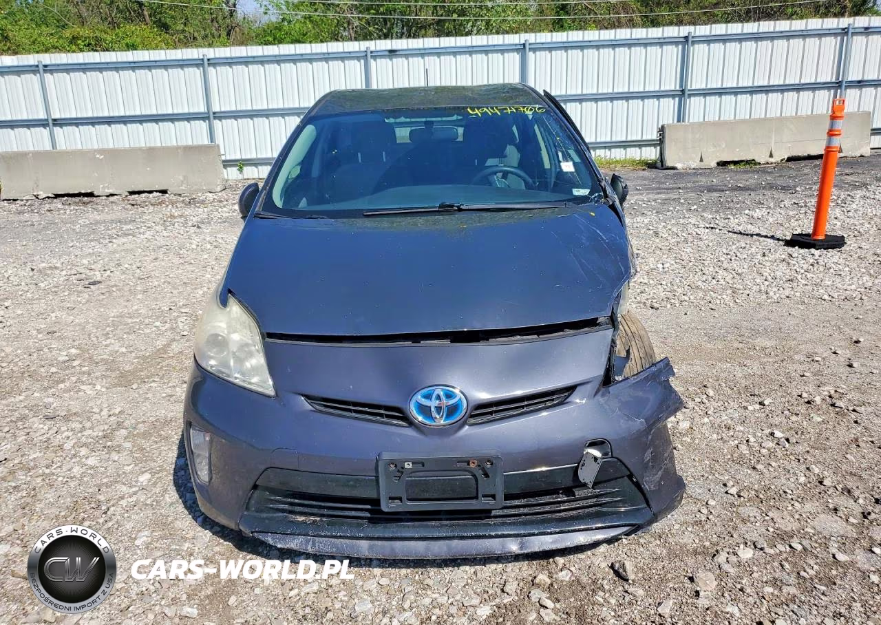 2014 Toyota Prius Two VIN:JTDKN3DU8E0368216 - 5