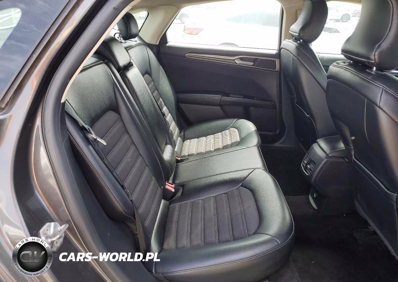 2017 Ford Fusion Se VIN:3FA6P0H7XHR299540 - 10