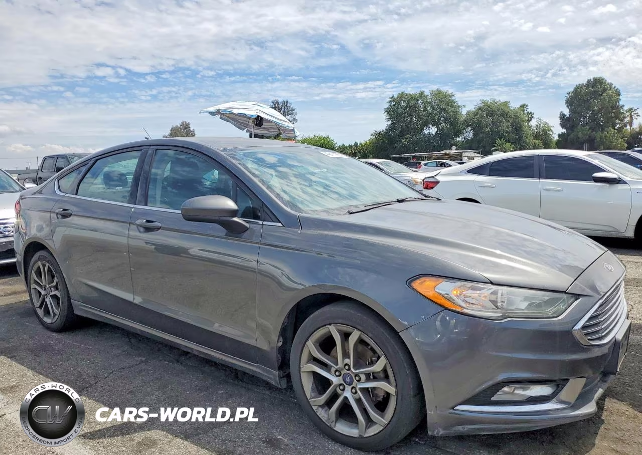 2017 Ford Fusion Se VIN:3FA6P0H7XHR299540 - 4