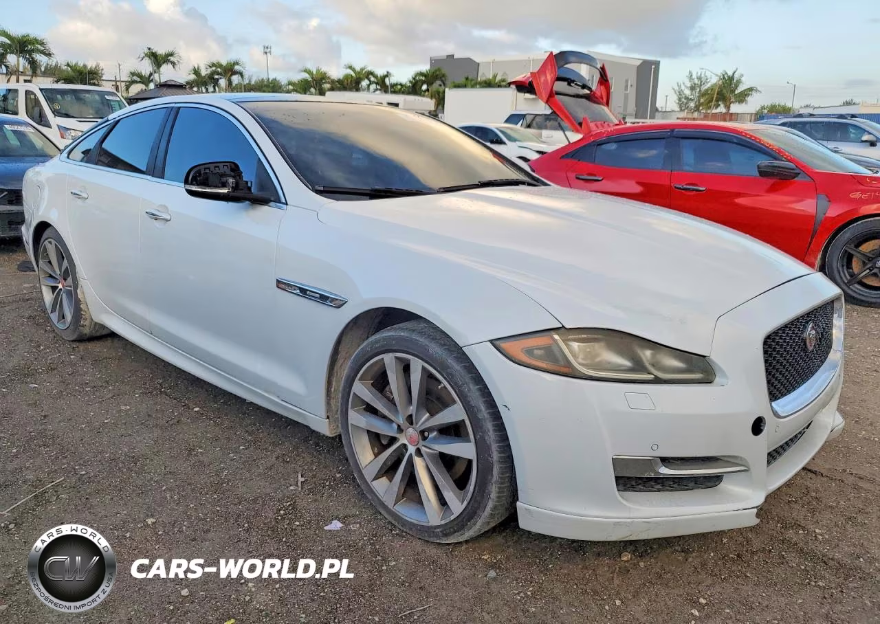 2016 Jaguar Xj VIN:SAJWA1C74G8W01849 - 4