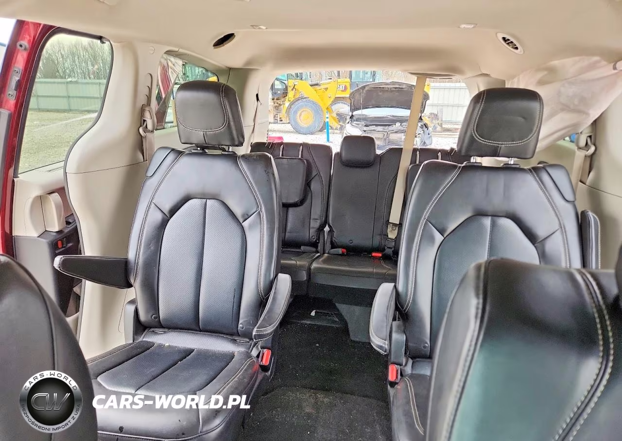 2020 Chrysler Voyager Lxi VIN:2C4RC1DG3LR264366 - 10