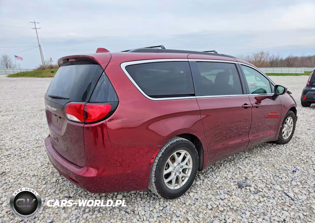 2020 Chrysler Voyager Lxi VIN:2C4RC1DG3LR264366 - 3