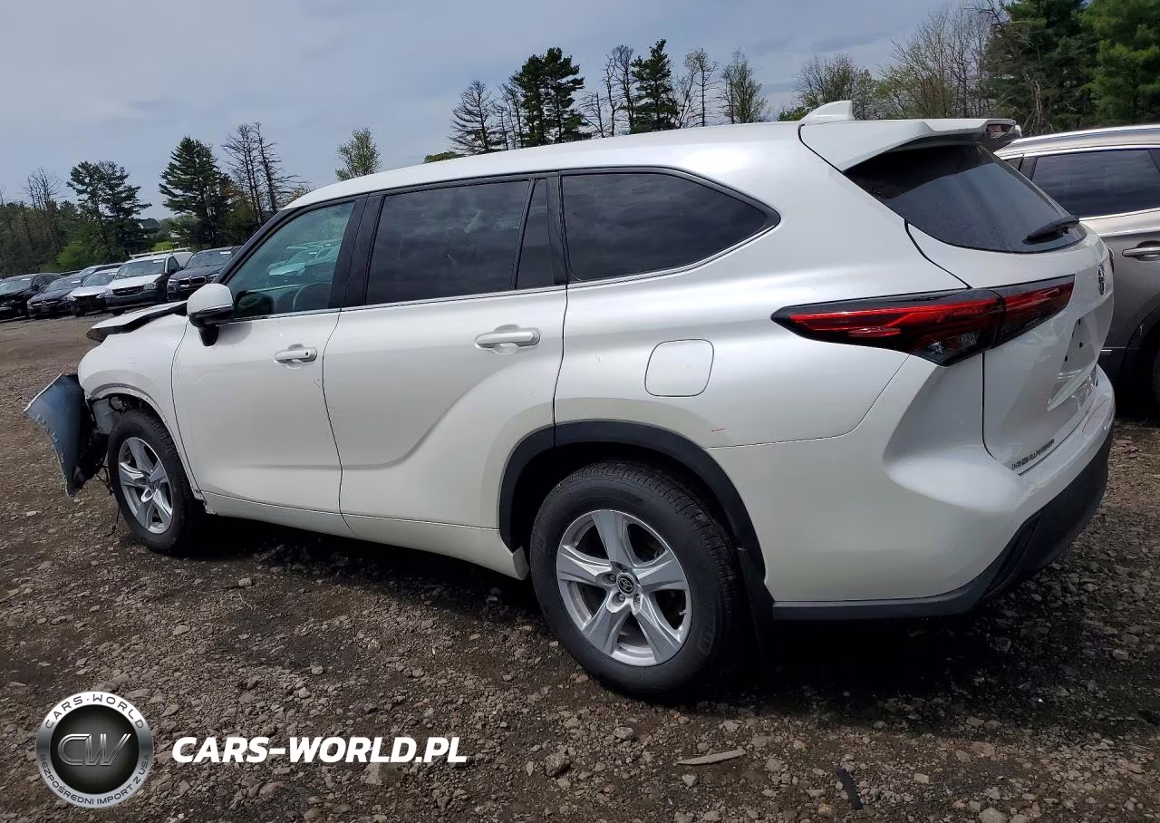 2021 Toyota Highlander Le VIN:5TDBZRBH8MS533321 - 2