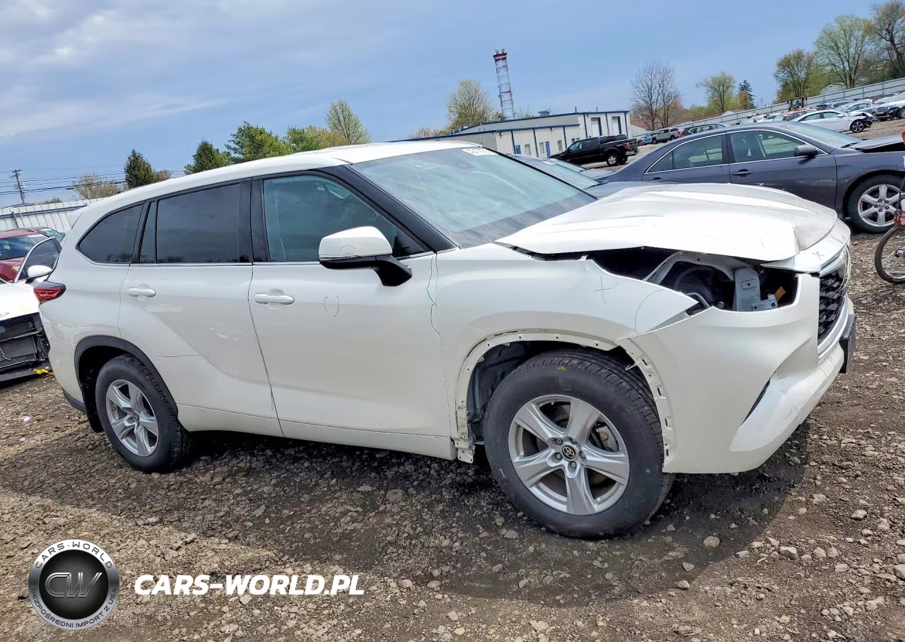 2021 Toyota Highlander Le VIN:5TDBZRBH8MS533321 - 4