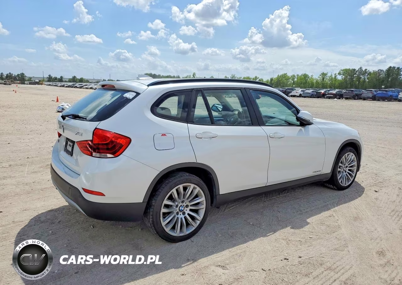 2015 BMW X1 xDrive28I VIN:WBAVL1C5XFVY35364 - 3