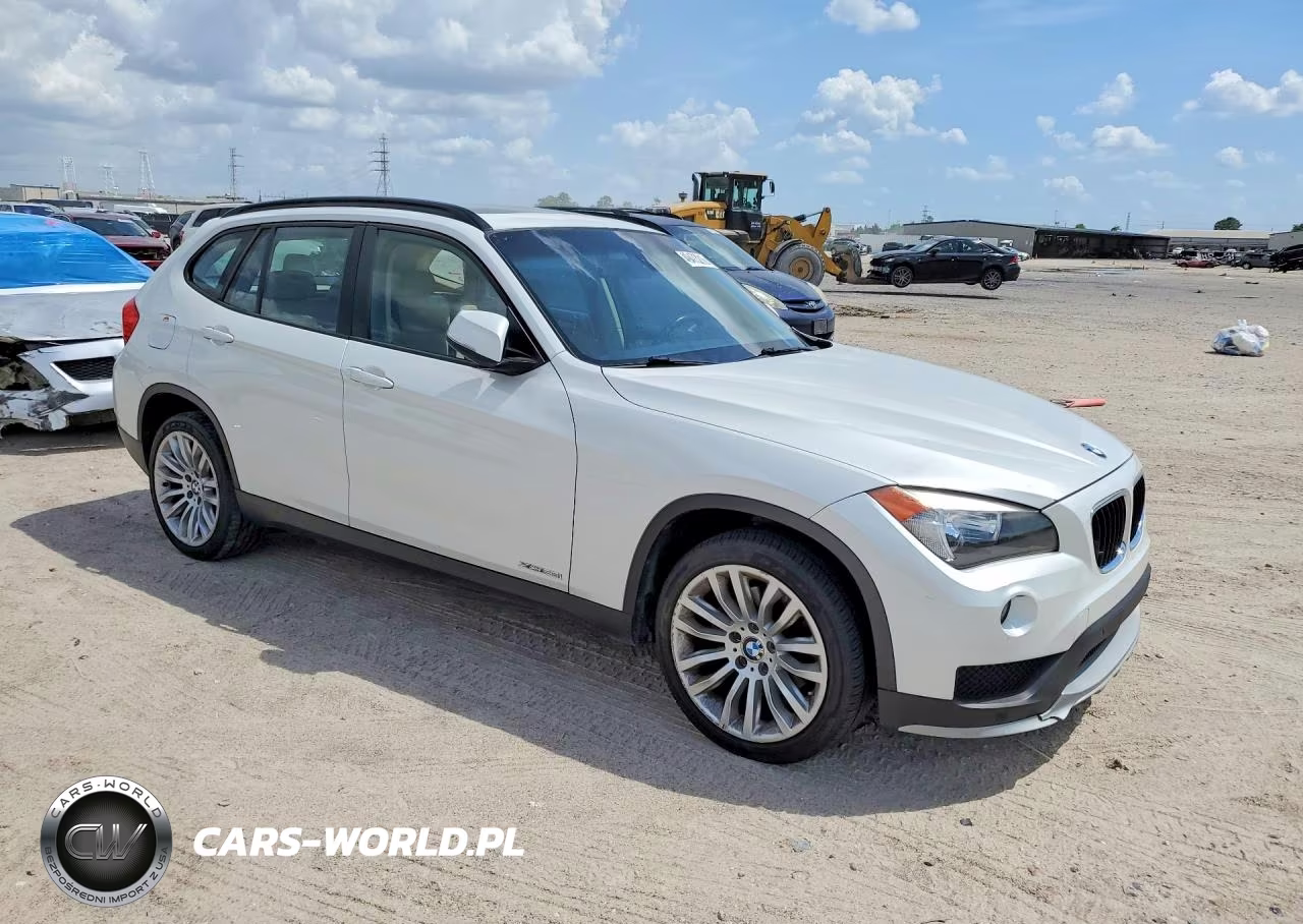 2015 BMW X1 xDrive28I VIN:WBAVL1C5XFVY35364 - 4