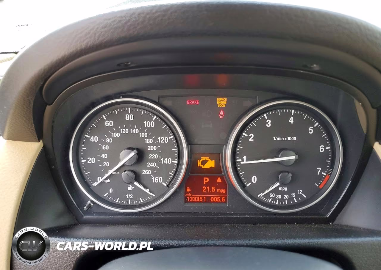 2015 BMW X1 xDrive28I VIN:WBAVL1C5XFVY35364 - 9